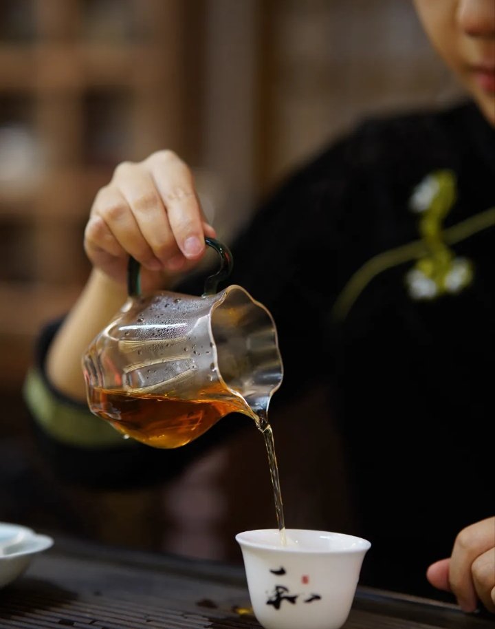 林芝如何约到鸡公司/林芝咋约得便宜的鸡怎么约/约的鸡公司fds